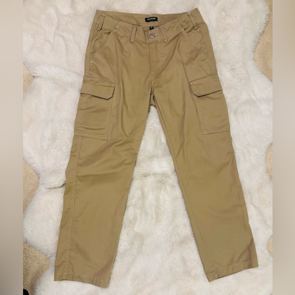 NWOT True Religion Men's Beige Khaki Cargo Pants Size: 32 - Picture 4 of 7